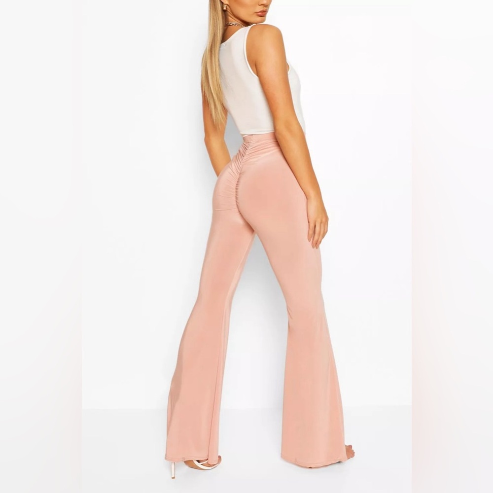 BOOHOO - RUCHED BUM BOOTY BOOSTING FLARE SIZE UK 10 US 6 ROSE NWT SOLD OUT